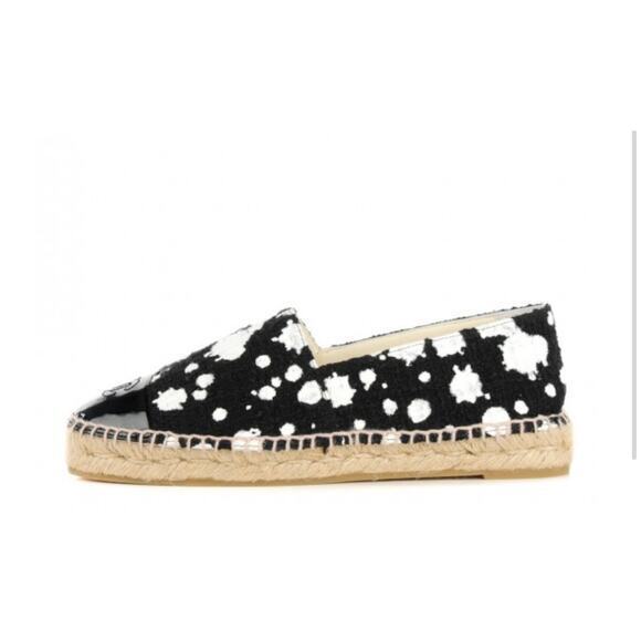 CHANEL Shoes - CHANEL
Patent Tweed Splatter Paint Print Cap
Toe CC Espadrilles 37 / 6.5